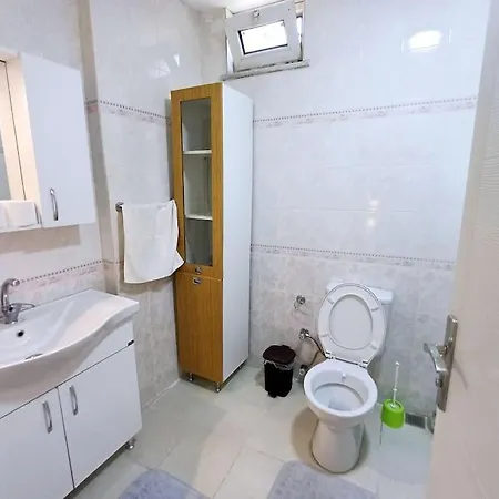 Limon Marmaris'de Oezel Havuzlu Мармарис